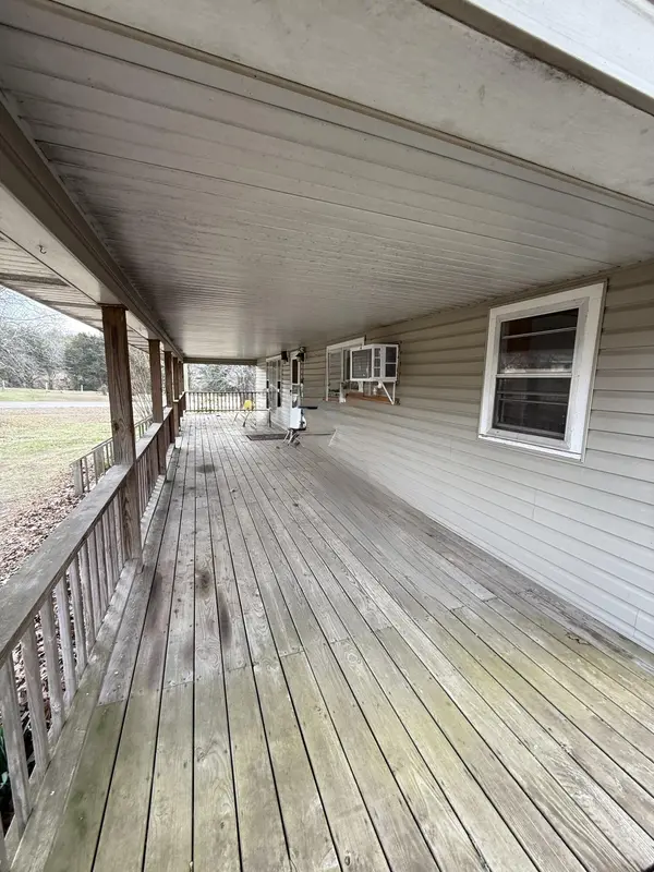 541 County Road 806, Gainesville, MO 65655