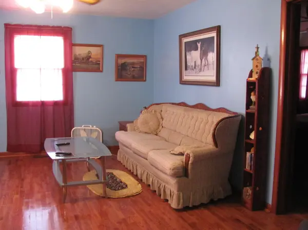 25593 State Highway 64, Pittsburg, MO 65724