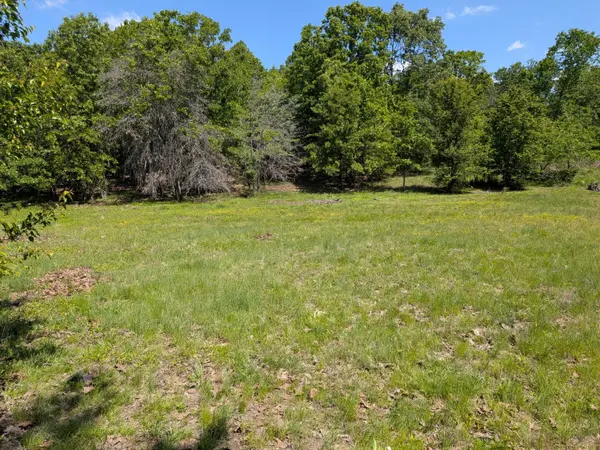 000 County Road 9160, Koshkonong, MO 65692
