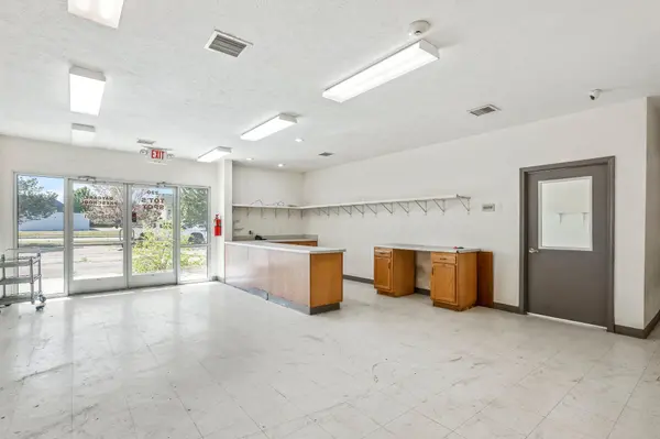 220 N Cedar AVE, Republic, MO 65738