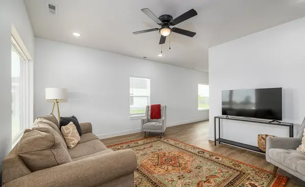 922 N Blake AVE, Republic, MO 65738