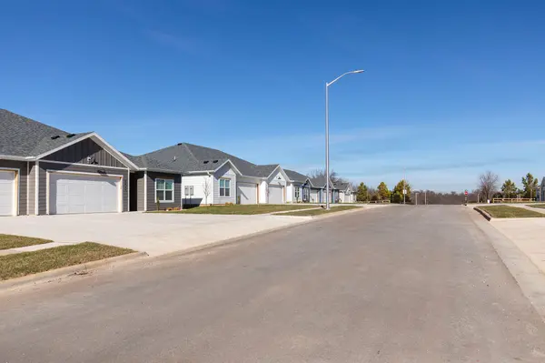 3866 S York AVE, Springfield, MO 65810