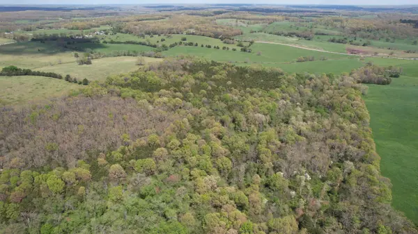 000 Victory LN, Niangua, MO 65713