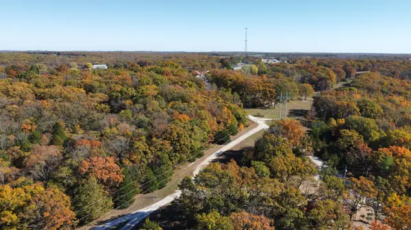 22684 Forest LN, Hermitage, MO 65668