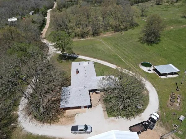 1602 NE 1289 RD, Osceola, MO 64776
