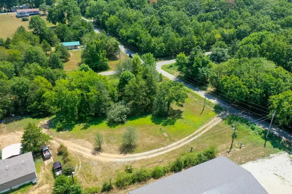 000 Farm Road 1220, Eagle Rock, MO 65641