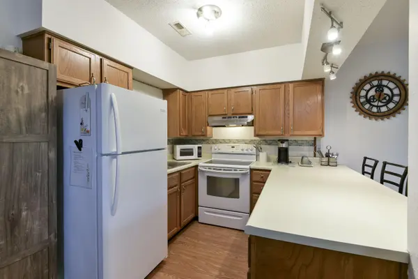 366 Notch LN #4a, Branson West, MO 65737