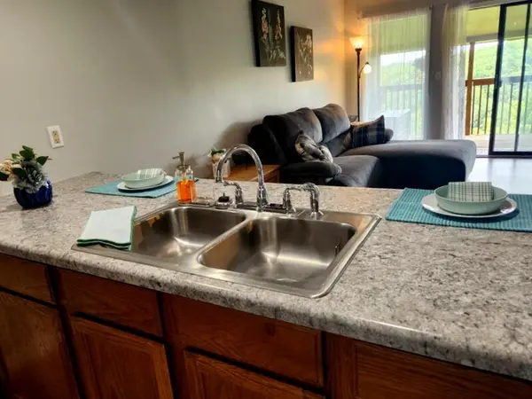 388 Notch LN #12, Branson West, MO 65737