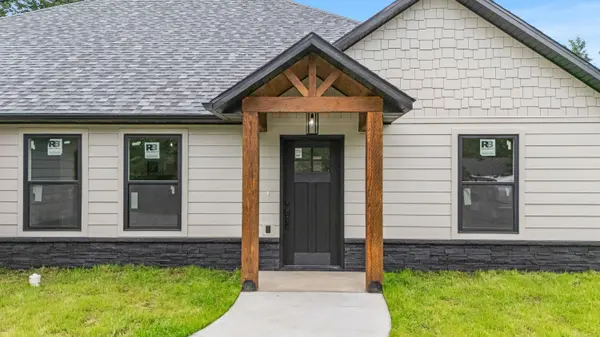 3002 Ginger DR, West Plains, MO 65775