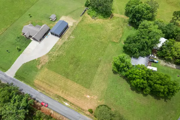 605 Hulls Ford RD, Taneyville, MO 65759