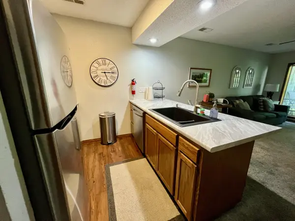 239 Notch LN #4, Branson West, MO 65737