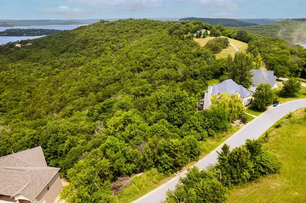 285 Eagles Crest DR, Hollister, MO 65672