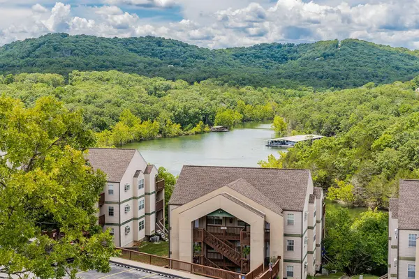 27 Bluebird WAY #5, Indian Point, MO 65616