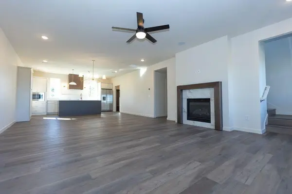 1319 E Valley Trail DR, Republic, MO 65738