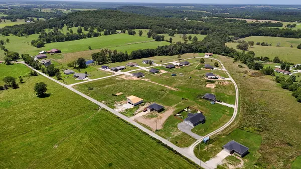 2490 E 549th RD, Buffalo, MO 65622