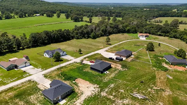 2490 E 549th RD, Buffalo, MO 65622
