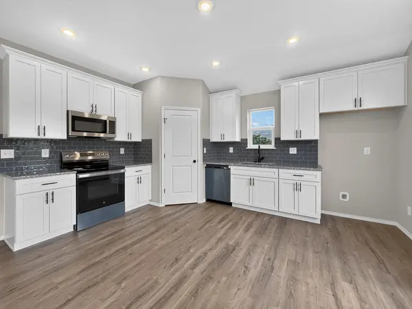 815 Shorthorn LN, Marshfield, MO 65706