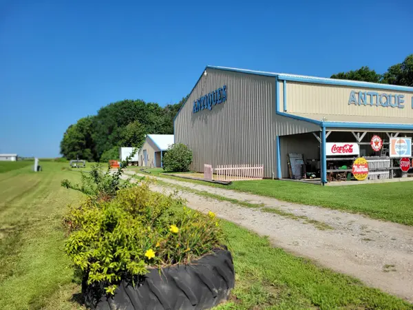 13 SW 1st LN, Lamar, MO 64759