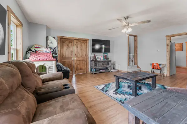 1311 W Clinton AVE, Seymour, MO 65746