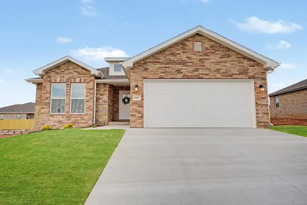 1107 W Jay ST, Ozark, MO 65721