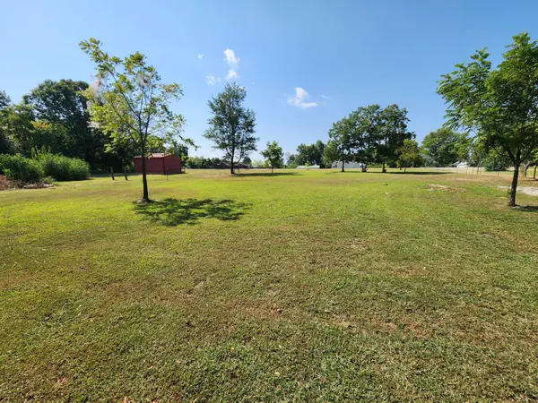 27669 Ross RD, Seligman, MO 65745