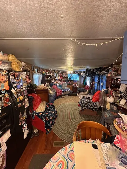 761 Harlow RD, Mountain View, MO 65548