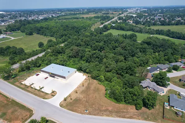 287 Sunrise DR, Nixa, MO 65714