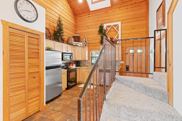 237 Oakridge RD #2, Branson, MO 65616