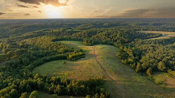 13760 Junction RD, Eldridge, MO 65463