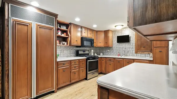 838 Alpha DR, Brixey, MO 65618