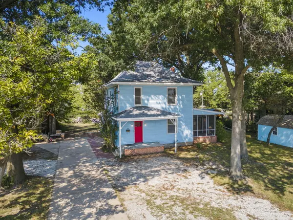 522 S Madison ST, Webb City, MO 64870