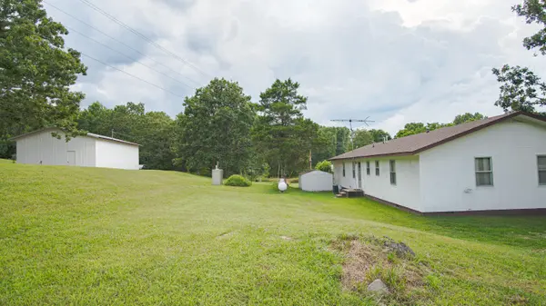 9052 Private Dr 3053, Ava, MO 65608