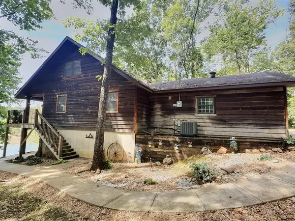 148 Rich Bark LN, Van Buren, MO 63965