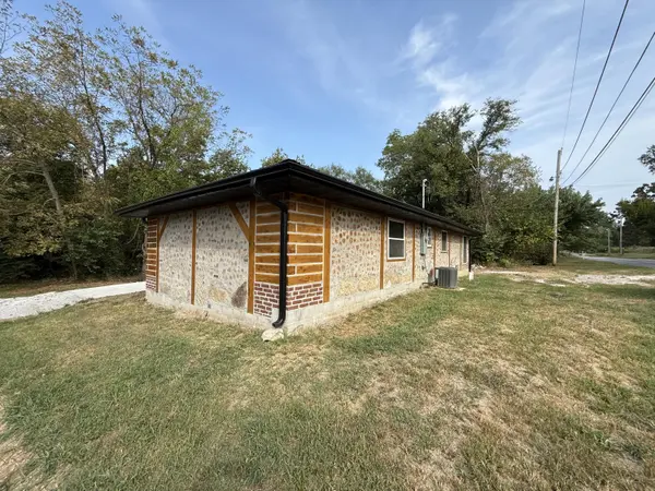 613 E Main ST, Humansville, MO 65674