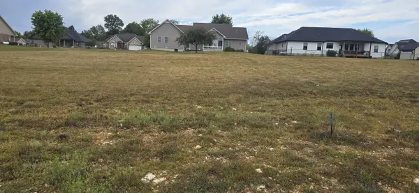 000 S Idlewood WAY, Bolivar, MO 65613