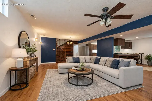 8 Dallion Ford LN, Buffalo, MO 65622