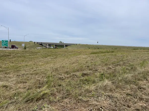 000 W Aldrich RD, Bolivar, MO 65613