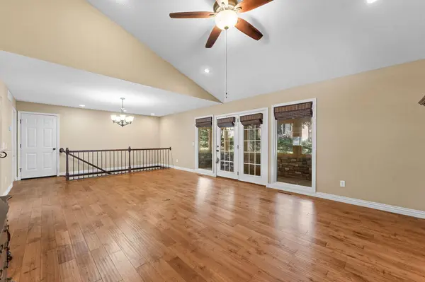 133 Regent DR, Branson, MO 65616