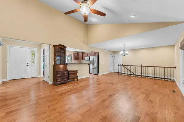 133 Regent DR, Branson, MO 65616