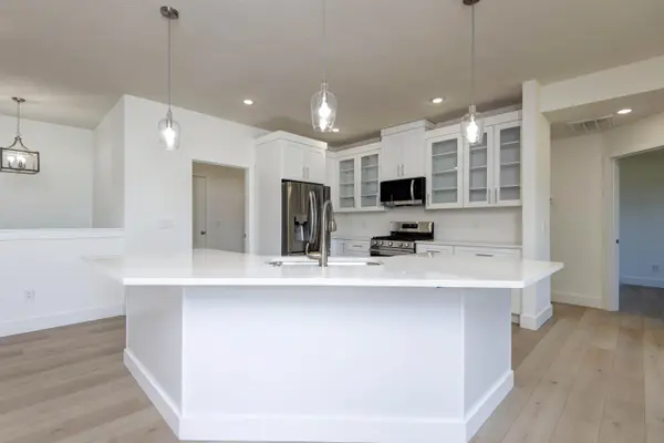 4449 N Toby AVE, Springfield, MO 65803