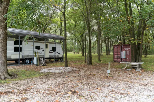 11 W Dade 22, Arcola, MO 65603