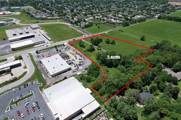 000 W Northview RD, Nixa, MO 65714