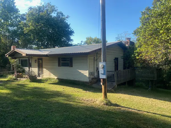 27418 Farm Road 1090, Seligman, MO 65745