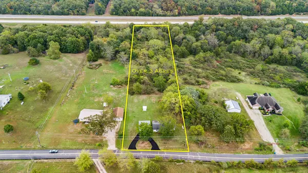 7308 N Farm Road 203, Strafford, MO 65757