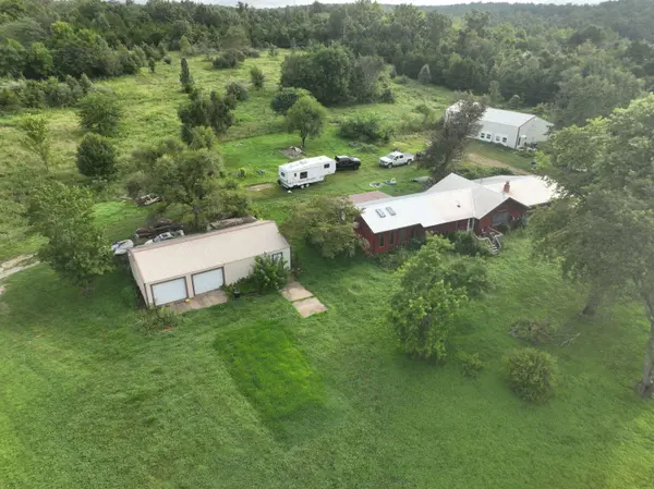 1045 Sycamore ST, Cabool, MO 65689