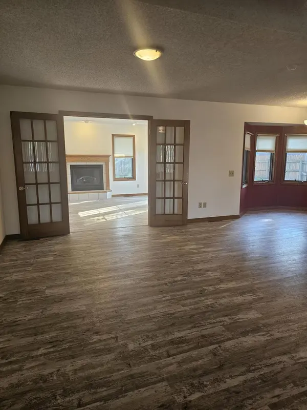2306 W Auburn ST, Bolivar, MO 65613