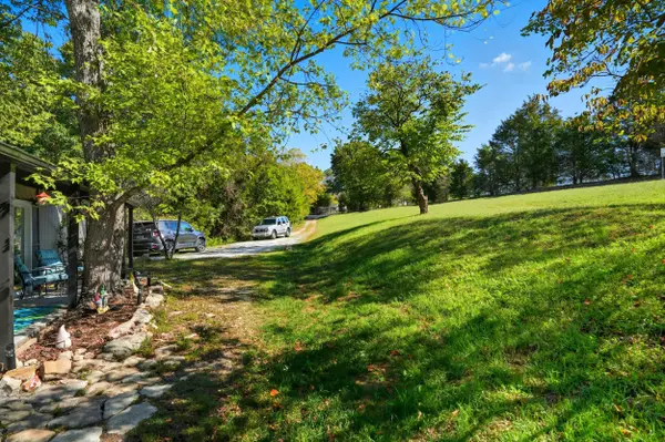 1518 Jones RD, Ridgedale, MO 65739