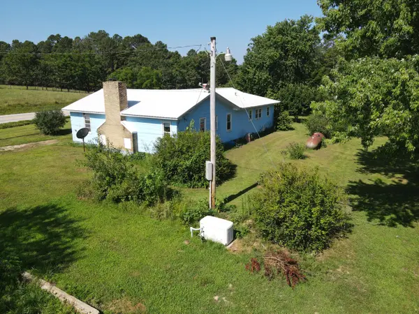 494 N T Highway, Birch Tree, MO 65438