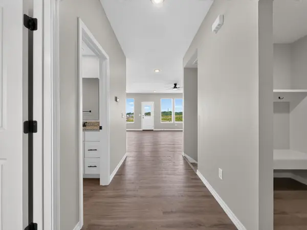 1343 N Maxine AVE, Nixa, MO 65714