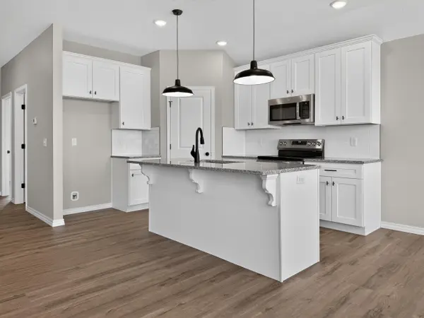 1343 N Maxine AVE, Nixa, MO 65714